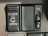 【パワースライドドア】スマートキーや運転席のスイッチでスライドドアの開閉が可能♪電動だから力を入れてドアを開ける必要が無く、小さいお子様でも、重い荷物を持っている時もラクに開け閉めできます♪