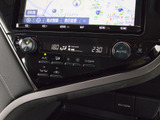 ★使いやすさや安全性を追求したステアリング周り!高級車ゆえにスイッチ類が多いのも特徴ですね!考え尽くされた配置ですぐに使いこなす事が出来ますのでご安心下さい!是非、体感してみて下さい!!