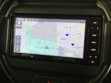 インダッシュメモリーナビを装備。スマホ感覚で操作ができるタッチパネル式。