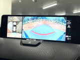 【360&deg;ビューモニター】専用のカメラにより、上から見下ろしたような視点で360度クルマの周囲を確認することができます☆死角部分も確認しやすく、狭い場所での切り返しや駐車もスムーズに行えます。
