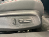パワーシートは細部への高さ調整も可能なシート。ドライビングポジションは運転には重要ですよね