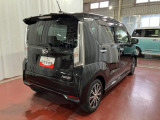 後席の方もくつろげる、ゆとりのある車内。
