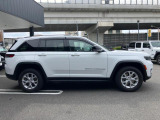 台形のホイールアーチがJeepの伝統です。