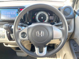 【ステアリングスイッチ】運転中、前方から目線をそらすことなく、オーディオ等の操作が可能な便利機能!安心&快適なドライブを演出してくれます♪