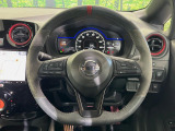 【純正革巻きステアリング】上質な革を使用することで、手にしっかり馴染みとても運転しやすいハンドルです♪