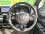【ステアリングスイッチ】運転中、前方から目線をそらすことなく、オーディオ等の操作が可能な便利機能!安心&快適なドライブを演出してくれます♪