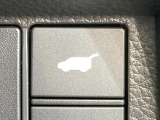 【パワーバックドア】スマートキーや運転席のボタンを押すだけでリアゲートが自動で開閉します!荷物を持っている時や、高い位置にあるバックドアを閉める際に便利な機能です♪