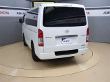 バックカメラが付いているので後方確認が非常にしやすいです。今や運転初心者も熟練者も必須装備!ついていて損はないですね♪