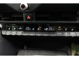 運転席と助手席、それぞれ温度調節ができ、オールシーズン快適なオートエアコンとなっております!