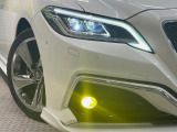【三眼LEDヘッドライト】スタイリッシュな見た目の三眼LEDヘッドライトを装備♪スタイルだけでなく、夜間の走行も視界良好で安心してお乗りいただけます。