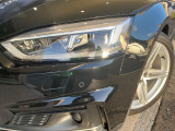 ●LEDヘッドライト:高寿命LEDヘッドライトで、安全運転を支える良好な視界を!