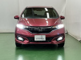 LEDヘッドライトを装備しています。LEDヘッドライトはとても明るく、雨の日や夜間走行も安全・安心です。オートライトコントロール付きで周囲の明るさに応じて自動で点灯・消灯します