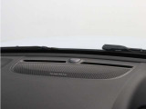 【harman/kardon】世界のオーディオファン垂涎のプレミアムサウンドシステムを搭載。原音に近い音場空間を忠実に再現。乗る人すべてに最良の音響体験を提供します。