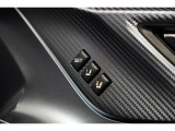 運転席のシートポジションメモリー機能は、登録済みの運転者と交代しても、シートポジションの変更の手間がかかりません。