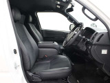 運転席廻りです。