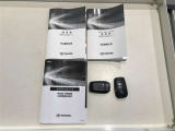 【キーレス】少し離れた場所からでもボタン一つでドアの開錠・施錠ができるのでとっても便利!ドアの鍵穴周りに傷をつけることもありません♪