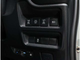 電動のスライドドアで楽々スムース!運転席からも開閉の操作もできます♪キーのスイッチひとつで自動開閉できる便利な機能もついてます♪