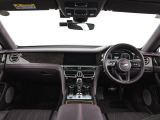 前車追従機能、レーンキープアシスト、ヘッドアップディスプレイも付いており、多数のオプションを備えております。