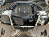 安心のBMW認定中古車は100項目の箇所を徹底的にチェック致します。機械的な箇所や電気系、コンピューターなどをご納車前に点検し、交換基準に達した部品は全て新品に修理返品した後にご納車致します。