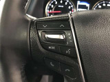 【ステアリングスイッチ】前方から目を離すことなく操作することが可能です。
