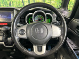 【純正革巻きステアリング】上質な革を使用することで、手にしっかり馴染みとても運転しやすいハンドルです♪
