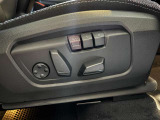 【Mパッケージ】運転席・助手席メモリー機能付電動シート/運転席アクティブシート(マッサージ機能付き)