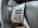 ナビの音量など車両情報を手元で操作できるハンドルスイッチ付き。