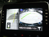 【アラウンドビューモニター】空から見下ろした映像がナビ画面にて確認可能です。駐車もラクラクですよ♪