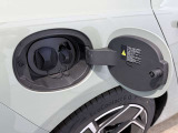 定期点検や車検、日常のメンテナンスも、どうぞ当社の整備工場にお任せください。