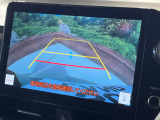 【バックカメラ】駐車時に後方がリアルタイム映像で確認できます。大型商業施設や立体駐車場での駐車時や、夜間のバック時に大活躍!運転スキルに関わらず、今や必須となった装備のひとつです!
