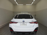 ご購入後の保証は全国のBMW正規ディーラーにてご対応できます。遠方の方や県外へお引越しされた場合でも安心してご利用いただけます。