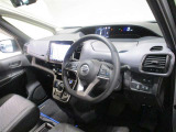 ■見通しのよいすっきりとした視界で、誰でも運転しやすいです。運転のしやすさは疲れにくさにも繋がりますよ♪