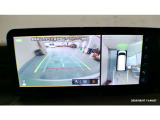 アラウンドビューモニターは4方のカメラで真上から車を見たようにモニターで確認ができます。周辺の安全確認、小さなお子様や障害物も目視で確認できるので駐車のしやすさだけでなく、事故防止にも役立ちます。