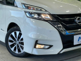 【LEDヘッドライト】悪天候や夜間走行時も良好な視界を確保し安心して運転できる高輝度LEDヘッドライトを装備!点灯速度が早く、消費電力も抑えられています。