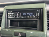 クラリオン製CDオーディオが装着されています♪FM/AMラジオはもちろんUSB接続ソケットも装備されており便利にご使用いただけます♪