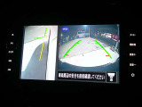【アラウンドビューモニター】空から見下ろした映像がナビ画面にて確認可能です。駐車もラクラクですよ♪