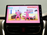 【テレビ視聴】休憩中や待ち時間にテレビを楽しむことができます。車内で過ごす時間がより豊かでリラックスしたものになります。