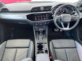 Q3  35 TFSI Sライン
