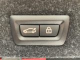 【パワーゲート】電動パワーゲートです。開閉がボタン1つで開け閉め行えます。また、状況に応じてのトランクハッチ開閉量を簡単に設定可能です。スマートオープナーも便利な機能です。ぜひお試しください。