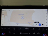 純正ナビを装備。タッチパネル式で使いやすく、お出かけもラクラクです。