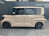 お子様ステップや乗降用グリップなど、ステップ高を低く抑えた日産ならではの親切設計。小さなお子様からお年寄りまで、家族みんなが『自分で楽に乗り降りできる』優しさがこのサイドビューに詰まっています