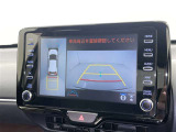後方の見える安心をお届けするバックガイドモニター付:バックするときのアシストラインもあって楽々バック!車庫入れや縦列駐車をサポートし、苦手な駐車も安心です!今やもう手放せない装備ですネ♪