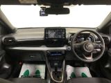 インパネ周りのムダをそぎ落としたことで、広さと快適さが確保され、運転に集中できる空間となっています。