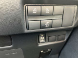 オートスライドドアは、運転席前にあるスイッチの操作でもオート開閉ができ、とても便利です。