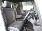 運転席の高さを変更できるので、体格に合わせた位置で運転できます!