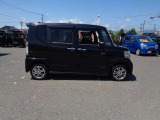 お車は買って終わりではありません。なぜなら車は壊れないという事がないからです。「安さ」だけでなく「安心」=購入後の点検・修理・トラブル対応こそ私達の強みです。