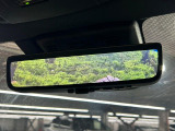 【デジタルインナーミラー】後席の大きな荷物や同乗者で後方が確認しづらい時でも安心!カメラが撮影した車両後方の映像をルームミラー内に表示。クリアな視界で状況の確認が可能です!