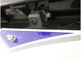 バックカメラが付いているので後方確認が非常にしやすいです。今や運転初心者も熟練者も必須装備!ついていて損はないですね♪