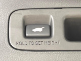 【パワーバックドア】スマートキーや運転席のボタンを押すだけでリアゲートが自動で開閉します!荷物を持っている時や、高い位置にあるバックドアを閉める際に便利な機能です♪