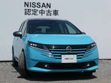 アダプティブLEDヘッドライト。フロントカメラで前方の状況を検知し対向車や先行車に眩しい思いをさせることなく必要なところだけを遠くまで照射します。